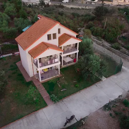 בית הארחה Aria 3*