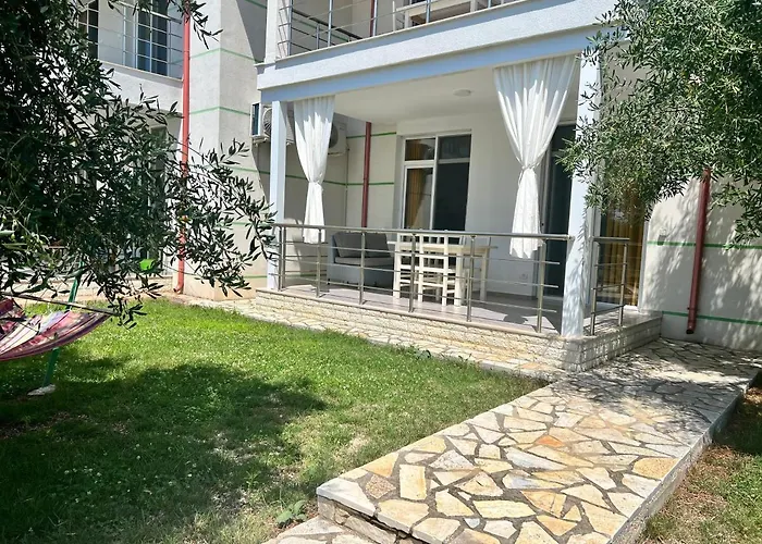 Guest house Aria Himare